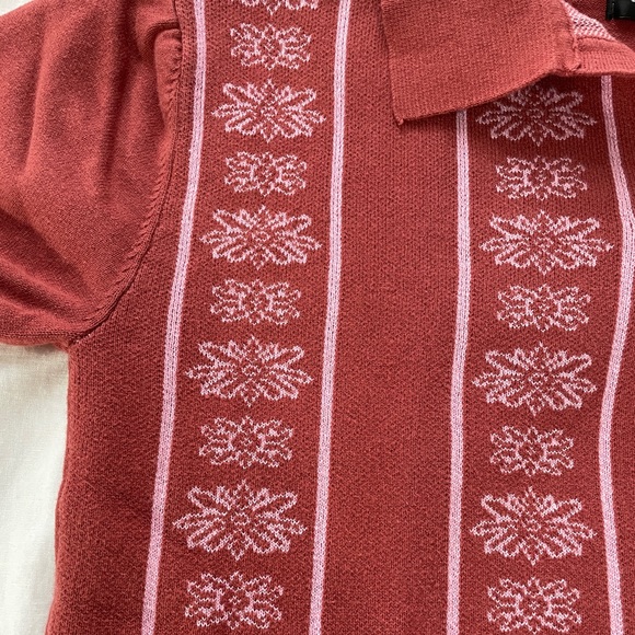 Red and Pink Retro Cotton Collard Sweater Size Small - Picture 3 of 3